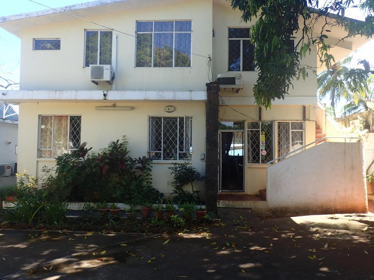 Le Cactus Guesthouse Terre Rouge  Ngoại thất bức ảnh